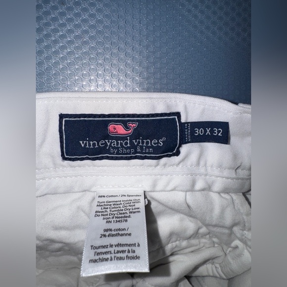 White Vineyard Vines pants - Picture 2 of 3